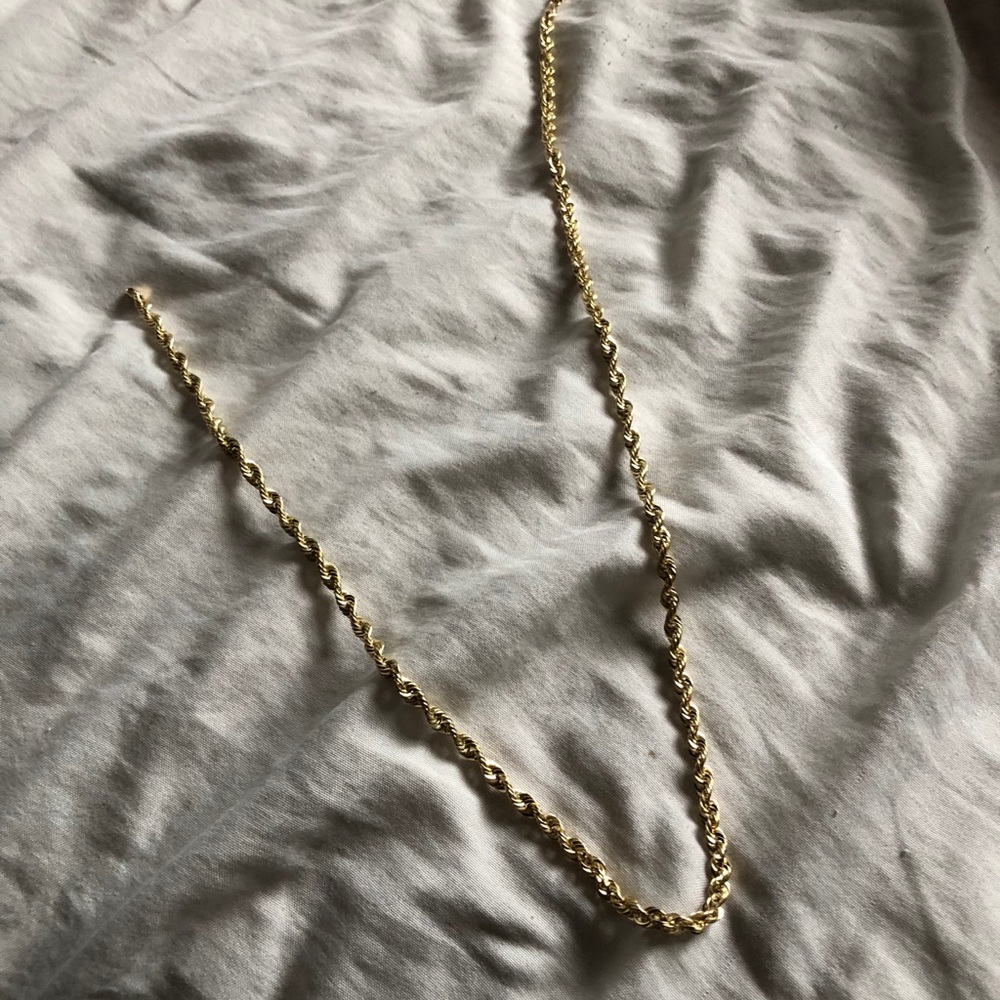 Gold rope chain